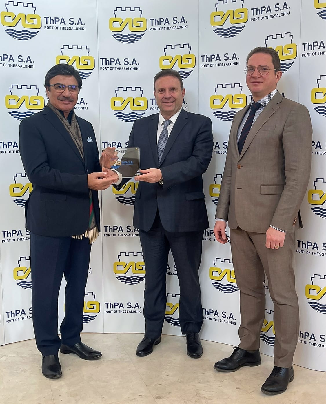 Visit of the Ambassador of the United Arab Emirates, Sulaiman Almazroui to ThPA S.A.